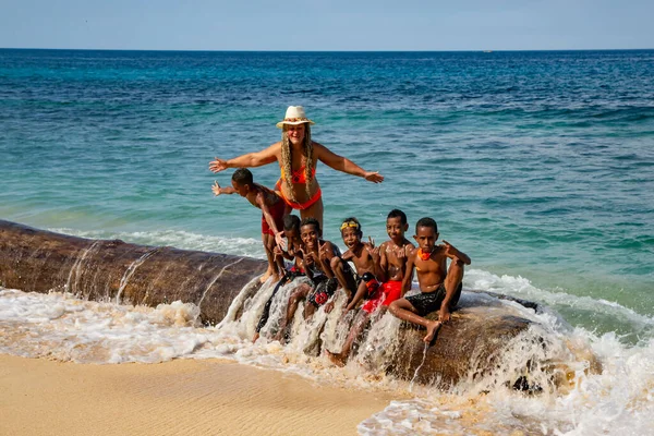 Papua New Guinea Jayapura 2019 Indonéské Zábavné Děti Jsou Fotografovány — Stock fotografie