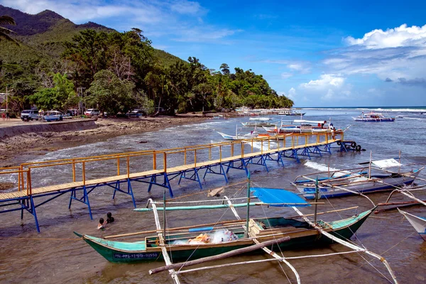 Philippines Nido Palawan December 2019 Pleziervaartuigen Afgemeerd Bij Een Lange — Stockfoto
