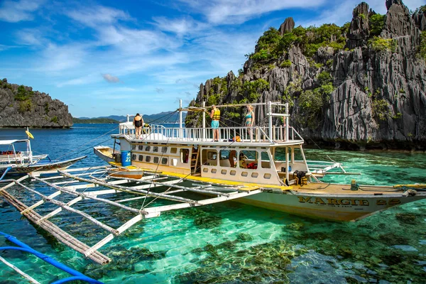 Philippines Palawan Coron Island Diciembre 2019 Barcos Recreo Con Turistas — Foto de Stock