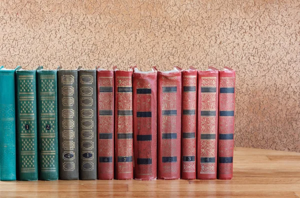 Rijkelijk Versierd Volumes Van Boeken Met Een Gouden Letters Mooie — Stockfoto