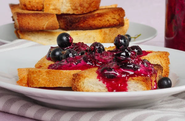 Delicious Toasts Bread Homemade Currant Jam Bright Crimson Tablecloth — Stock Photo, Image