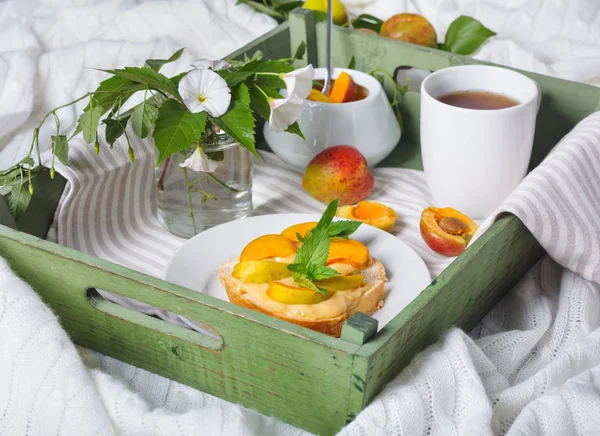 Delicious Toasts Bread Homemade Apricot Jam Cup Tea Tray Background — Stock Photo, Image