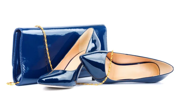 Schöne Blaue Schuhe Mit Clutches Auf Weißem Isolierten Hintergrund — Stockfoto