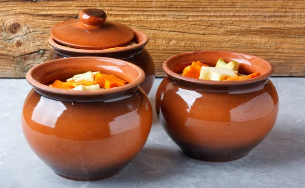 Traditional Rustic Home Vegetable Ragout Three Clay Pots Beautiful Stone — Stock Photo, Image