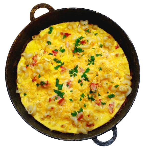 Tradiční rustikální omeleta se slaninou, těstoviny a zelenina — Stock fotografie