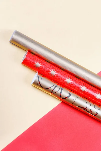 Golden and red wrapping paper.Top view flat lay group objects — Stock Photo, Image