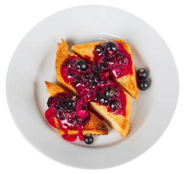 Beyaz yalıtılmış arka planda ev yapımı frenk üzümü reçelli lezzetli tost ekmeği