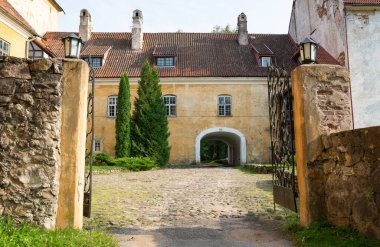 Letonya Straupes Sarayı Girişi.