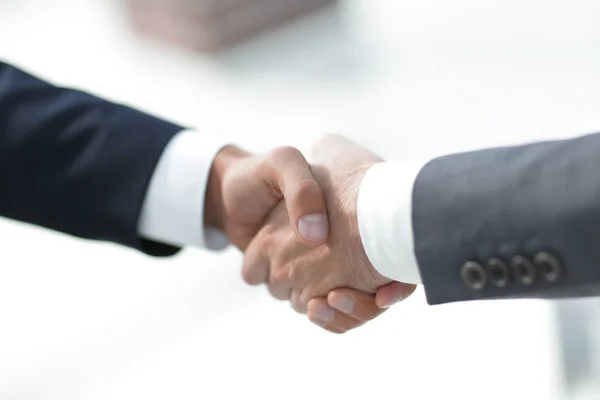 Closeup.handshake de los socios comerciales — Foto de Stock