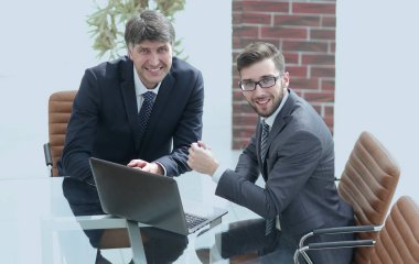 Çalışma Masası oturma iş arkadaşları portresi