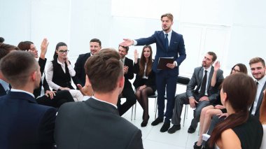 Takım oluşturma oturumunda iş ekibi.