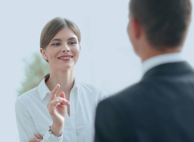 iş kadın bir meslektaşı ile söz..