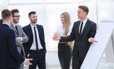 iş takım yeni sunu için hazırlar