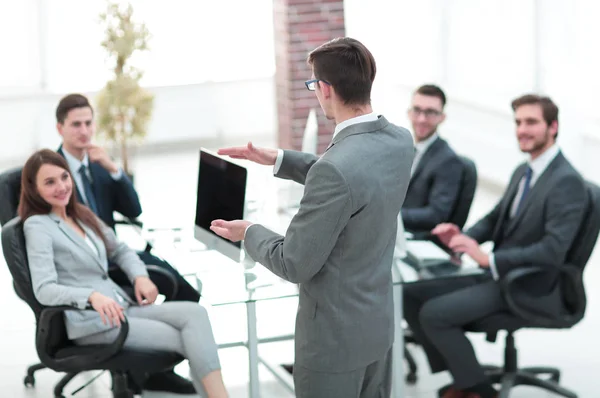 Conferencia de negocios en la oficina moderna, seminario. — Foto de Stock