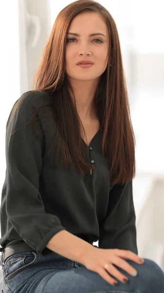 Close up.portrait de uma jovem mulher elegante — Fotografia de Stock