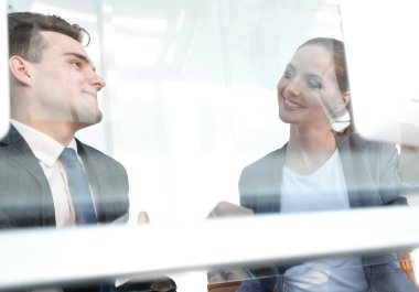 bilgisayar ekranına bakarak iş concept.colleagues