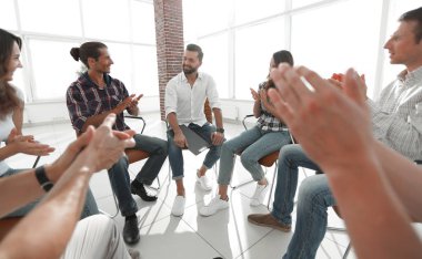 yaratıcı ekibi hoparlör alkış