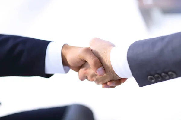 Closeup.handshake de parceiros de negócios — Fotografia de Stock