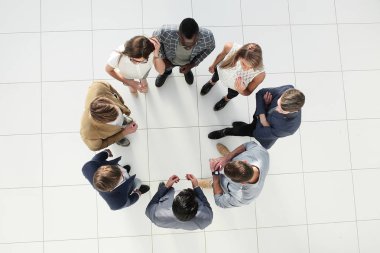 Üst Manzara. İş ekibi beyin fırtınası yapıyor.