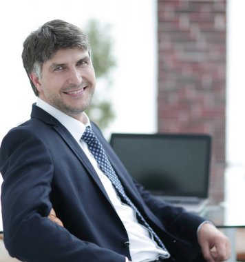 Masada oturan üst düzey Yöneticisi