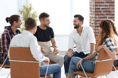 ekip üyeleri atölyesinde iddia