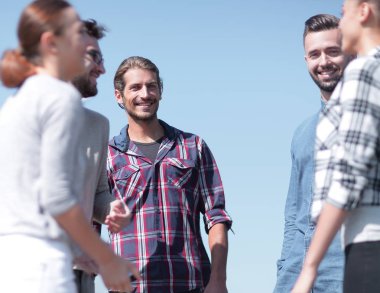 arkadaşlar, çak bir beşlik vererek selamlıyorum.