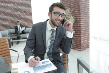 bir istemci için smartphone üzerinde söz avukat