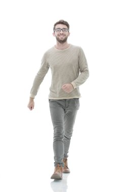 Kendine güvenen delikanlı ileriye