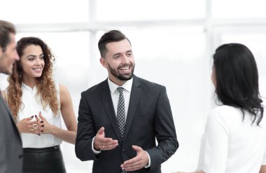 iş adamları ayakta Office iddia
