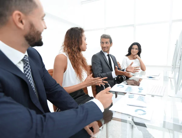 Geschäftsteam in der Werkstatt — Stockfoto