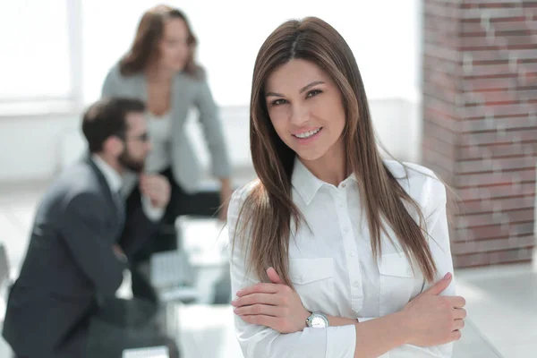 Mujer Negocios Segura Oficina Moderna Foto Con Espacio Copia —  Fotos de Stock