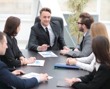işadamı çalışanı ile bir toplantıda