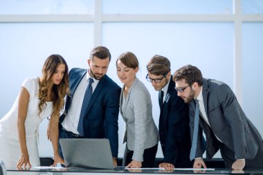 iş takım online bilgi kaydını tutar