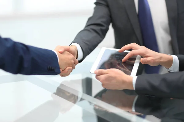 Business men making handshake. Business concept. — Stock Photo, Image