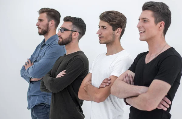 Grupo de jovens olhando para um espaço de cópia — Fotografia de Stock