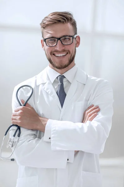 De cerca. retrato de un hermoso médico senior —  Fotos de Stock