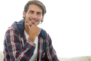 modern adam kanepede oturan portresi