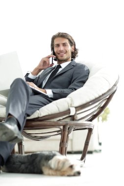 iş konularında evde çözme iş adamı. bulanık resim