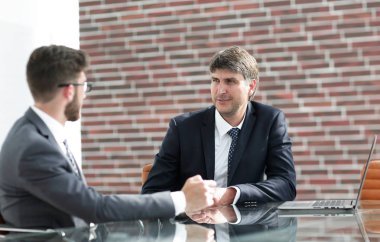 Mutlu iş ortakları belgeleriyle çalışma