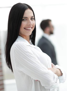 perspektif başarılı genç kadın ofiste