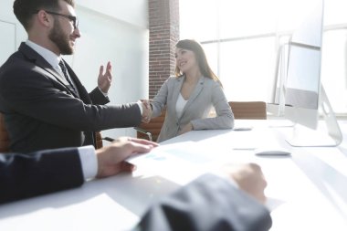 arkaplan resmi. İş ortaklarının el sıkışması