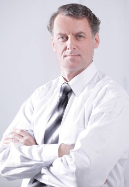 Kendine güvenen ciddi iş adamı.