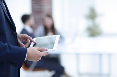 closeup.businessman tablet bilgisayar ile