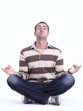 katta oturan modern genç adam