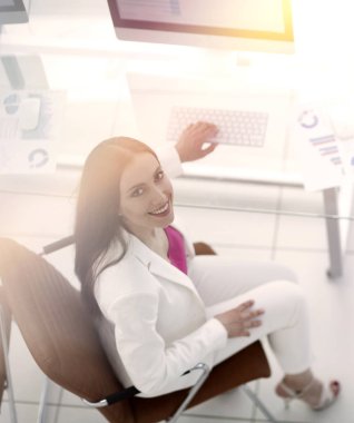 En baştan görüntüleyin. Fotoğraf bir kadın muhasebeci