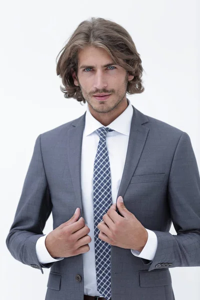Snygg ung man i kostym och slips — Stockfoto