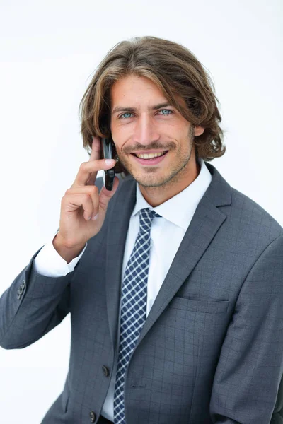 genç adam beyaz zemin üzerinde bir telefon dinleme