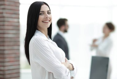 perspektif başarılı genç kadın ofiste