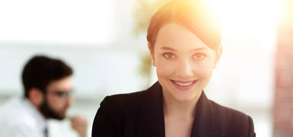 Closeup.face de una mujer de negocios exitosa. — Foto de Stock