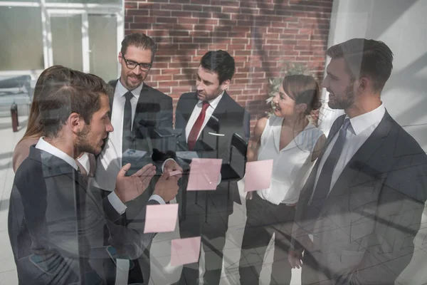 iş notları camına bir yönetim kurulu iş takım okur.